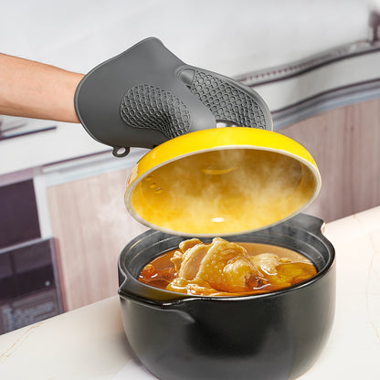 2pcs Silicone Oven Mitts - Heat Resistant BBQ Gloves for Cooking, Baking & Grilling, Non-Slip Grip with Honeycomb Pattern, Black, Red, Purple, Available in Packs of 2, Kitchen Safety Gloves | Textured Kitchenware