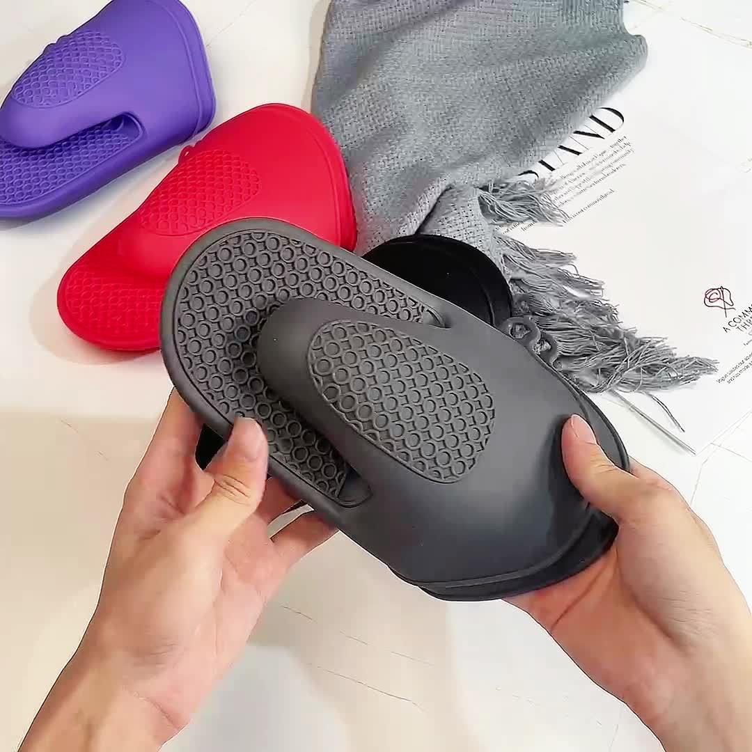 2pcs Silicone Oven Mitts - Heat Resistant BBQ Gloves for Cooking, Baking & Grilling, Non-Slip Grip with Honeycomb Pattern, Black, Red, Purple, Available in Packs of 2, Kitchen Safety Gloves | Textured Kitchenware